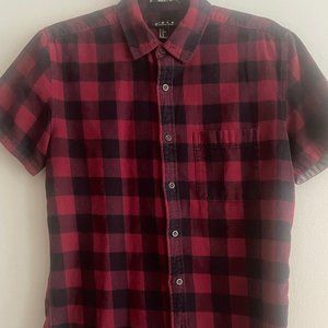 XS plaid short sleeve shirt